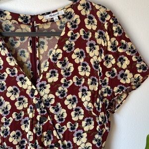 Madewell button wrap short sleeve mini dress in red viola floral print, size 14